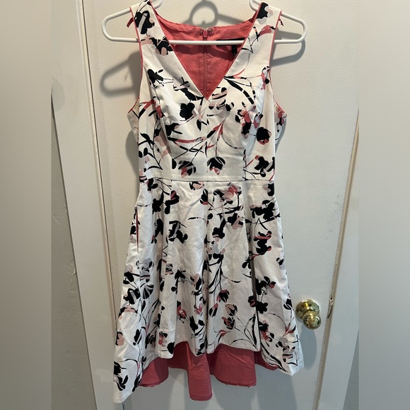 Gorgeous tank style dress - Picture 1 of 2